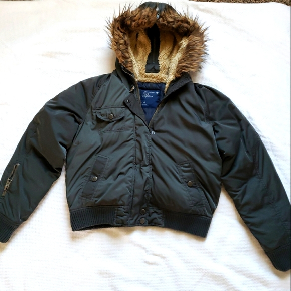 American Eagle Outfitters Jackets & Blazers - American Eagle Women's Jacket, Olive Green with Fur & Fleece, Size L